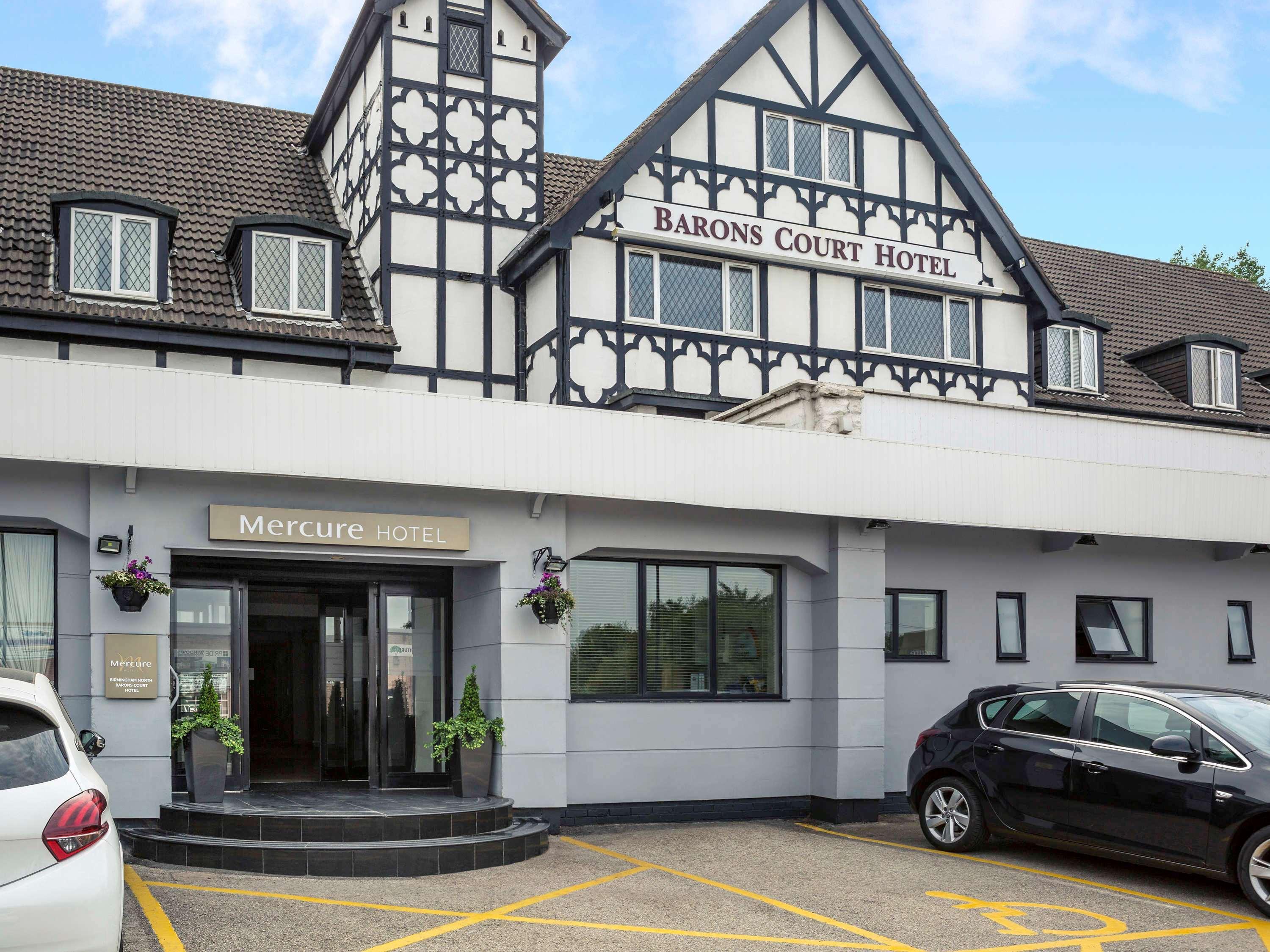 Barons Court Hotel Walsall Eksteriør bilde